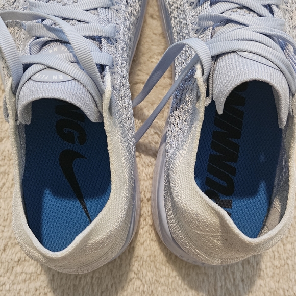 Nike Flyknit Blue Size Women's 9 Activewear Athleisure Workout Casual - Picture 11 of 13